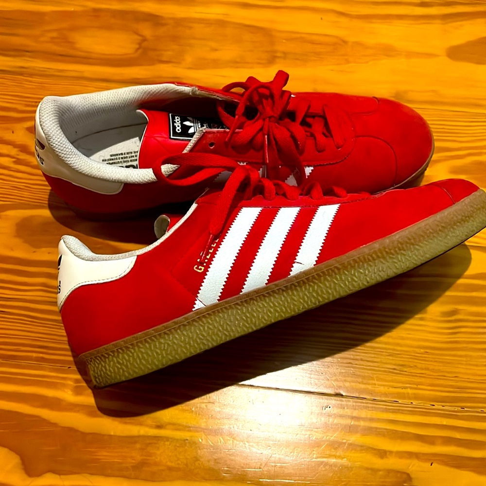Red adidas gazelle “gum sole” men’s 11.5